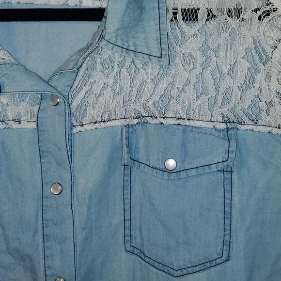 Crazy Train Lace and Denim Pearl Snap Button Up XL - Picture 5 of 11